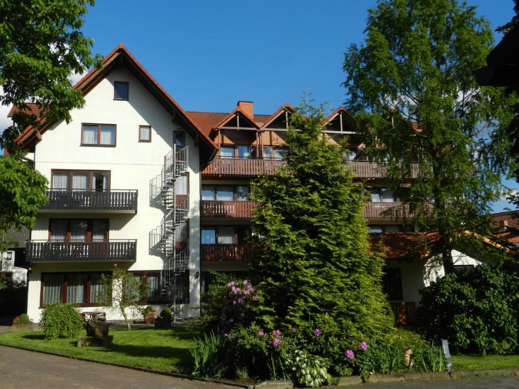 Parkhotel Zum Stern Oberaula Экстерьер фото