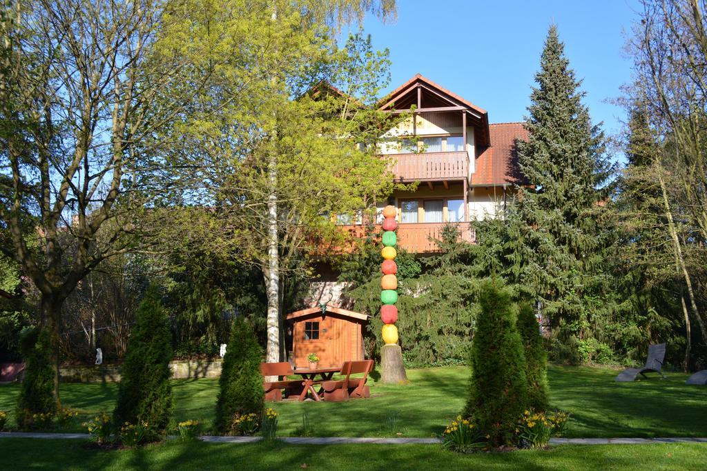 Parkhotel Zum Stern Oberaula Экстерьер фото